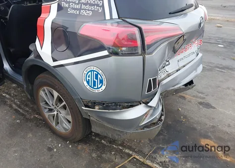 2017 Toyota Rav4 Hybrid Xle из США, поврежденный, VIN JTMRJREV3HD088401